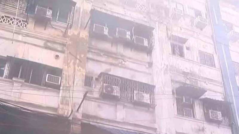 Fire at a hotel on Free School Street, Kolkata_ 9 dead, including a child.
