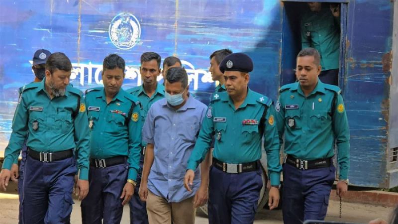 Former IGP Mamun brought to tribunal (1)