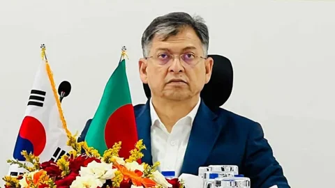বুধবার চট্টগ্রাম নগরীর দামপাড়া পুলিশ লাইন্সে চট্টগ্রাম সিআইডির সাইবার সেন্টার ও ডিজিটাল ফরেনসিক ল্যাব উদ্বোধন করেন স্বরাষ্ট্রমন্ত্রী সালাহউদ্দিন আহমদ। ছবি: সংগৃহীত