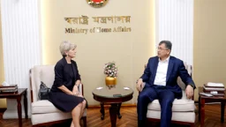 রোহিঙ্গা প্রত্যাবাসনে আন্তর্জাতিক ভূমিকা চাইলেন স্বরাষ্ট্রমন্ত্রী