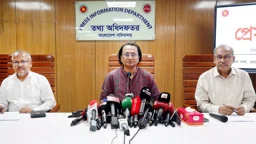 শেখ হাসিনাকে ফেরাতে তৃতীয় কোনো দেশের সম্পৃক্ততার প্রয়োজন নেই: তথ্য উপদেষ্টা