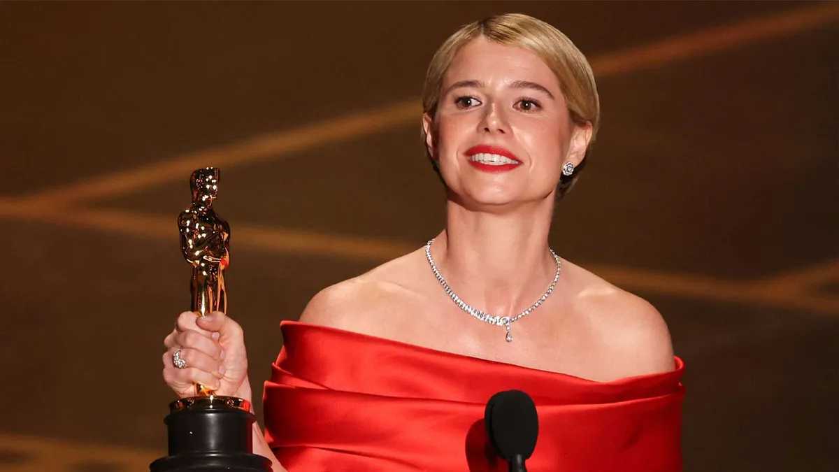 Jessie Buckley wins Best Actress at the 98th Oscars