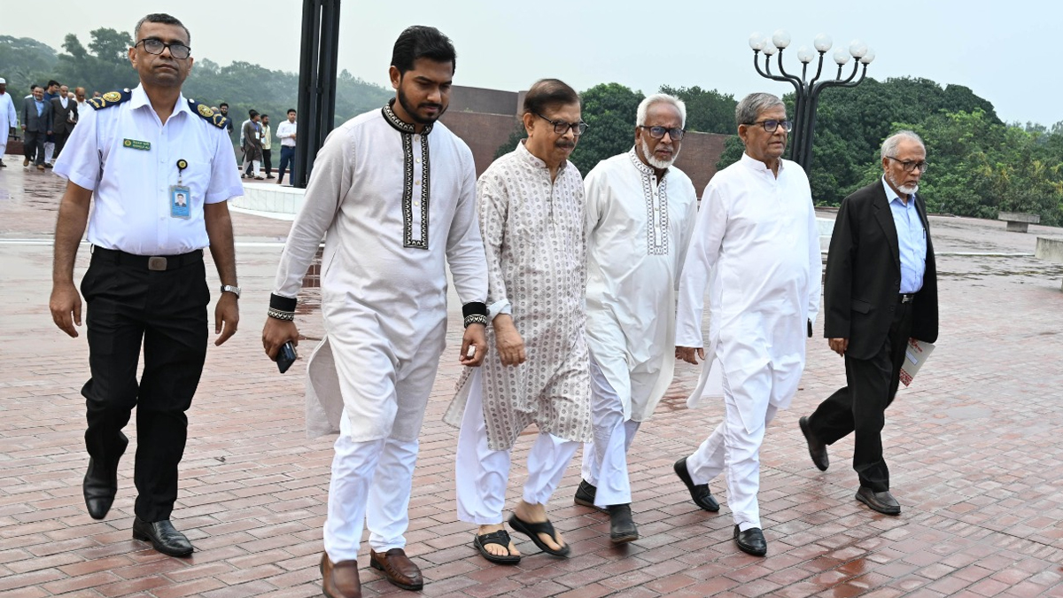 ছবিতে জুলাই সনদ স্বাক্ষর অনুষ্ঠানের বিভিন্ন মুহূর্ত