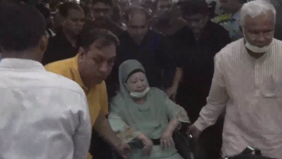 Khaleda-Zia-At-Evercare-15-10-2025