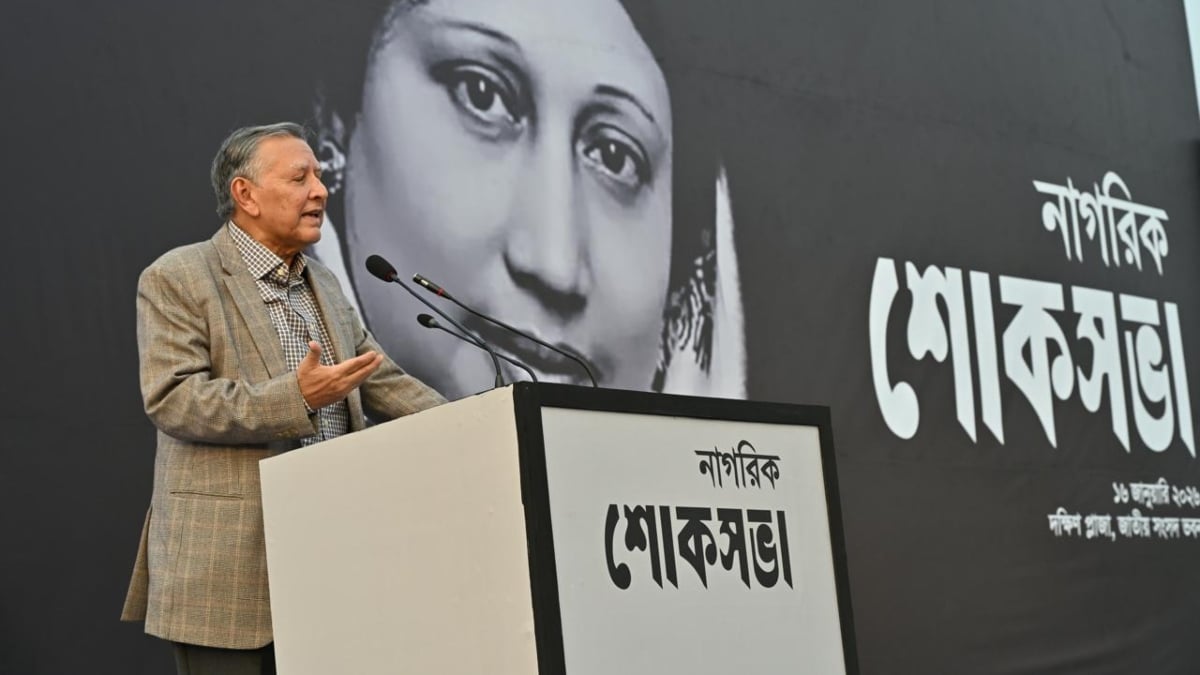 মাহফুজ আনাম বলেন, আমার সৌভাগ্য যে সাবেক প্রধানমন্ত্রী খালেদা জিয়ার সঙ্গে বেশ কয়েকবার দেখা হয়েছে। ছবি: সংগৃহীত