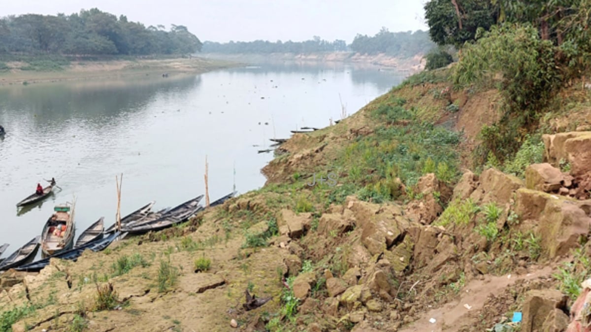 কুশিয়ারা নদীর ভাঙনে বিপর্যস্ত রাজনগরের ফতেপুর, ঝুঁকিতে অন্তত ১০ গ্রাম