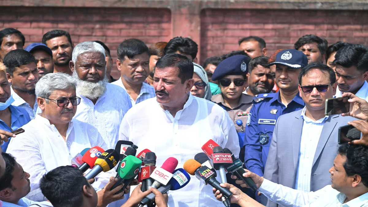 প্রতি শনিবার দেশ জুড়ে পরিচ্ছন্নতা কার্যক্রমের ঘোষণা ভূমিমন্ত্রীর