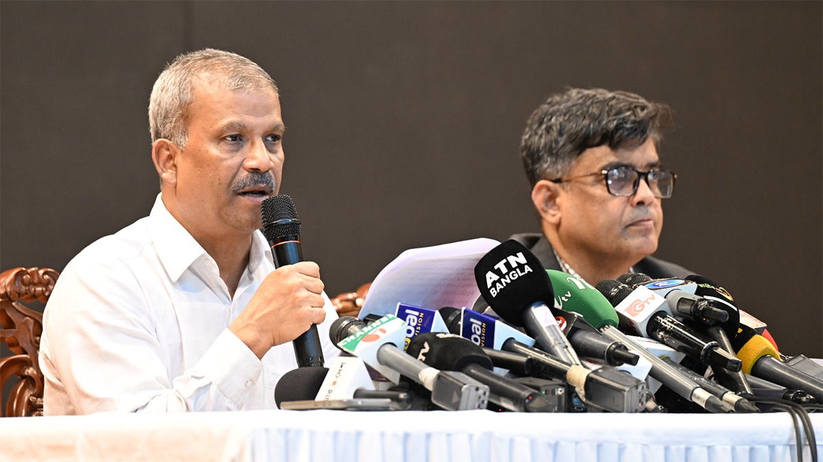 Law-Adviser-Asif-Nazrul-Briefing-At-Foreign-Service-Academy-23-10-2025
