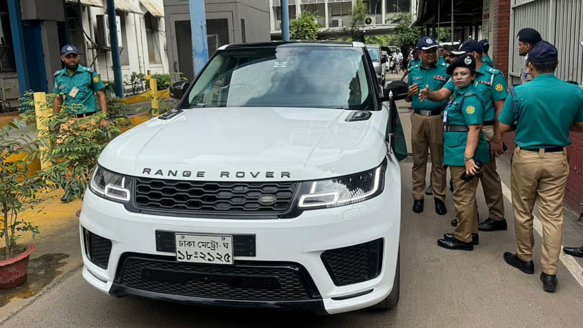 উলটো পথে মন্ত্রীর গাড়ি, পুলিশের মামলা