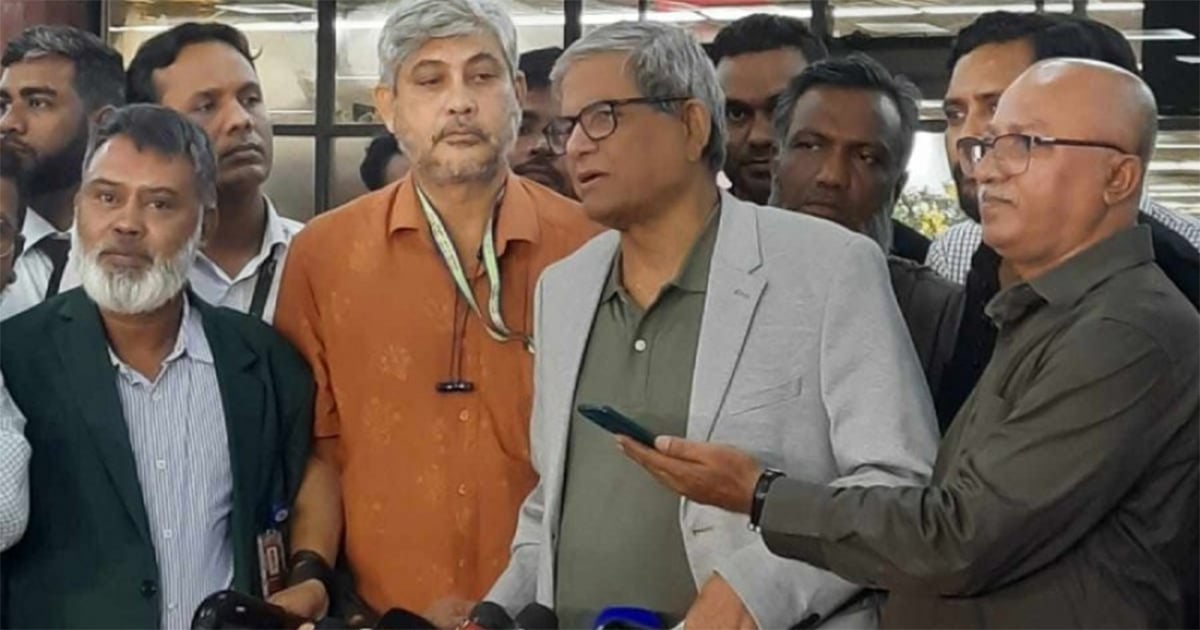 Mirza-Fakhrul-At-Airport-07-06-2025