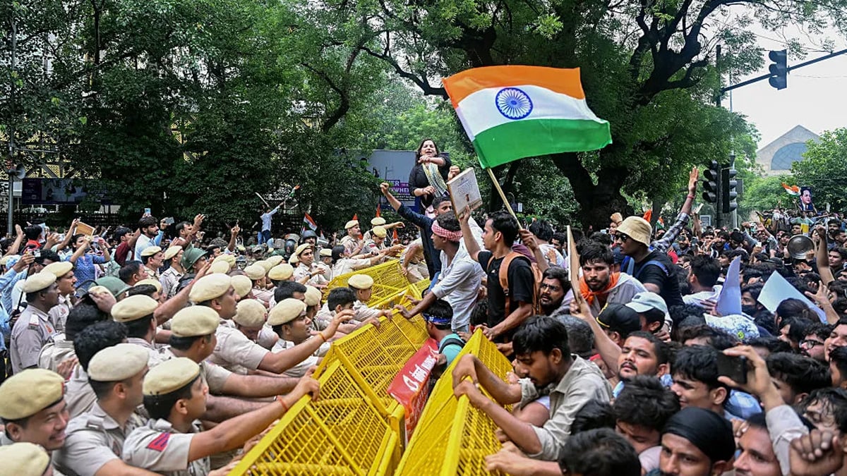 Movement-Of-Cockroack-Janata-Party-CJP-At-Delhi-26-08-2026