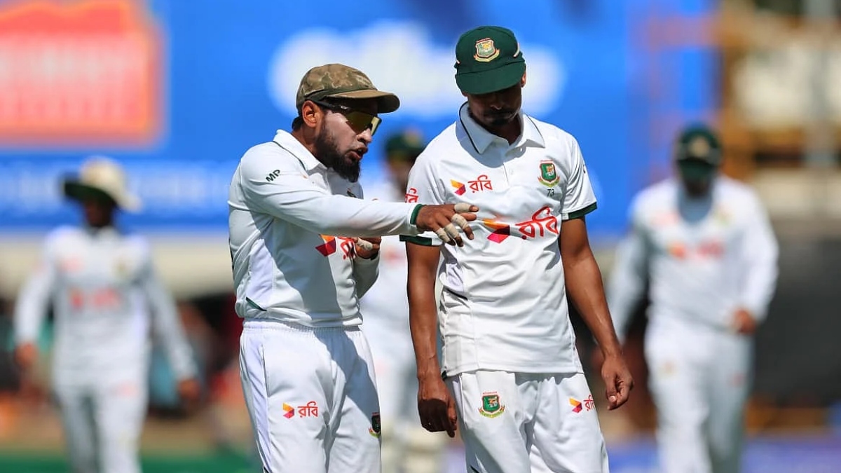 তাইজুল ইসলামকে পরামর্শ দিচ্ছেন মুশফিকুর রহিম। ছবি: সংগৃহীত