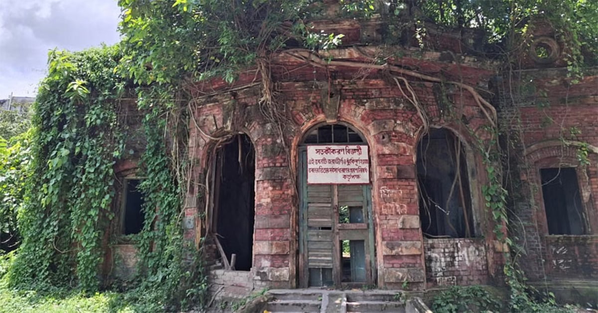 ‘ভেঙে ফেলা বাড়িটি সত্যজিৎ রায়ের পূর্বপুরুষদের নয়’