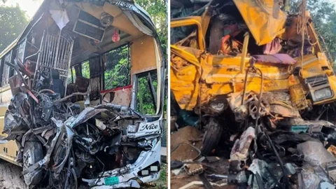 নাটোরে মুখোমুখি সংঘর্ষে বাস ও ট্রাক দুটি দুমড়েমুচড়ে যায়। ছবি: সংগৃহীত