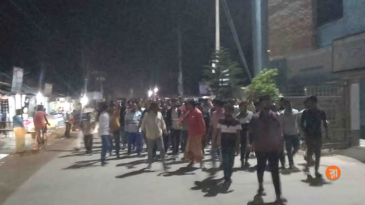 নাটোরে বিএনপি ঘোষিত প্রর্থী বদল চেয়ে নেতাকর্মীদের বিক্ষোভ। রাজনীতি ডটকম ফাইল ছবি