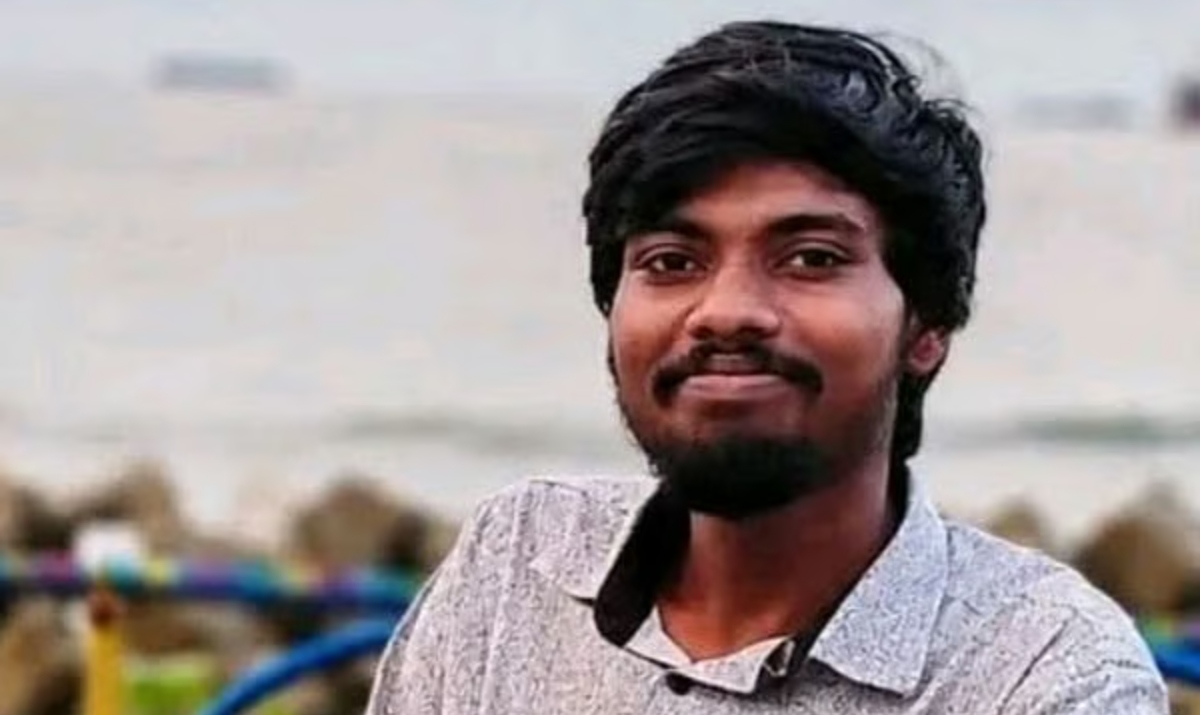 সেলুনে তরুণের ঝুলন্ত মরদেহ, ফেসবুকে লেখা ‘সবাই ক্ষমা কইরেন’
