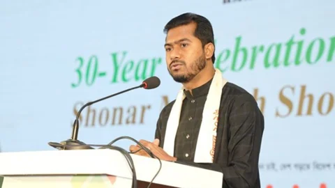 মঙ্গলবার রামরুর ত্রিশ বছর পূর্তি উপলক্ষ্যে আয়োজিত সম্মেলনে বিশেষ অতিথির বক্তব্য দেন প্রবাসীকল্যাণ ও বৈদেশিক কর্মসংস্থান মন্ত্রণালয়ের প্রতিমন্ত্রী মো. নুরুল হক নুর। ছবি: সংগৃহীত