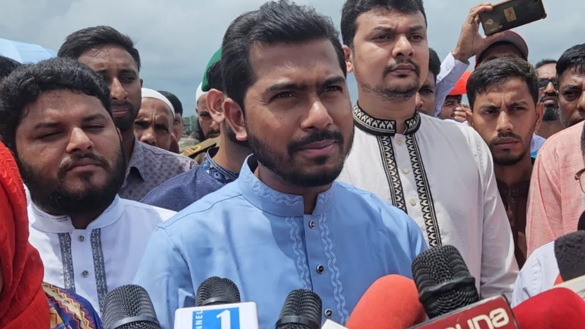 গত ৩০ আগস্ট পটুয়াখালী রপ্তানি প্রক্রিয়াকরণ এলাকা (ইপিজেড) প্রকল্প পরিদর্শন করেন প্রবাসী কল্যাণ ও কর্মসংস্থান মন্ত্রণালয়ের প্রতিমন্ত্রী নুরুল হক নুর। ছবি: সংগৃহীত