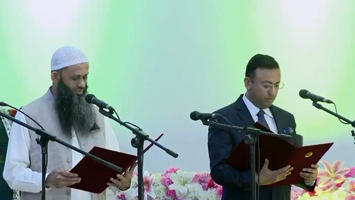 শপথ নিলেন ২ প্রতিমন্ত্রী