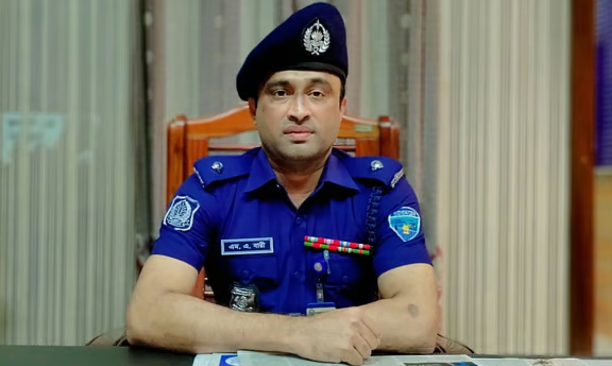 Officer-in-Charge (OC) Abdul Bari of Daudkandi Model Police Station in Cumilla