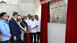 জুলাই স্মৃতিস্তম্ভ উদ্বোধন, বিরোধীদলীয় নেতার অনুপস্থিতির সমালোচনা প্রধানমন্ত্রীর