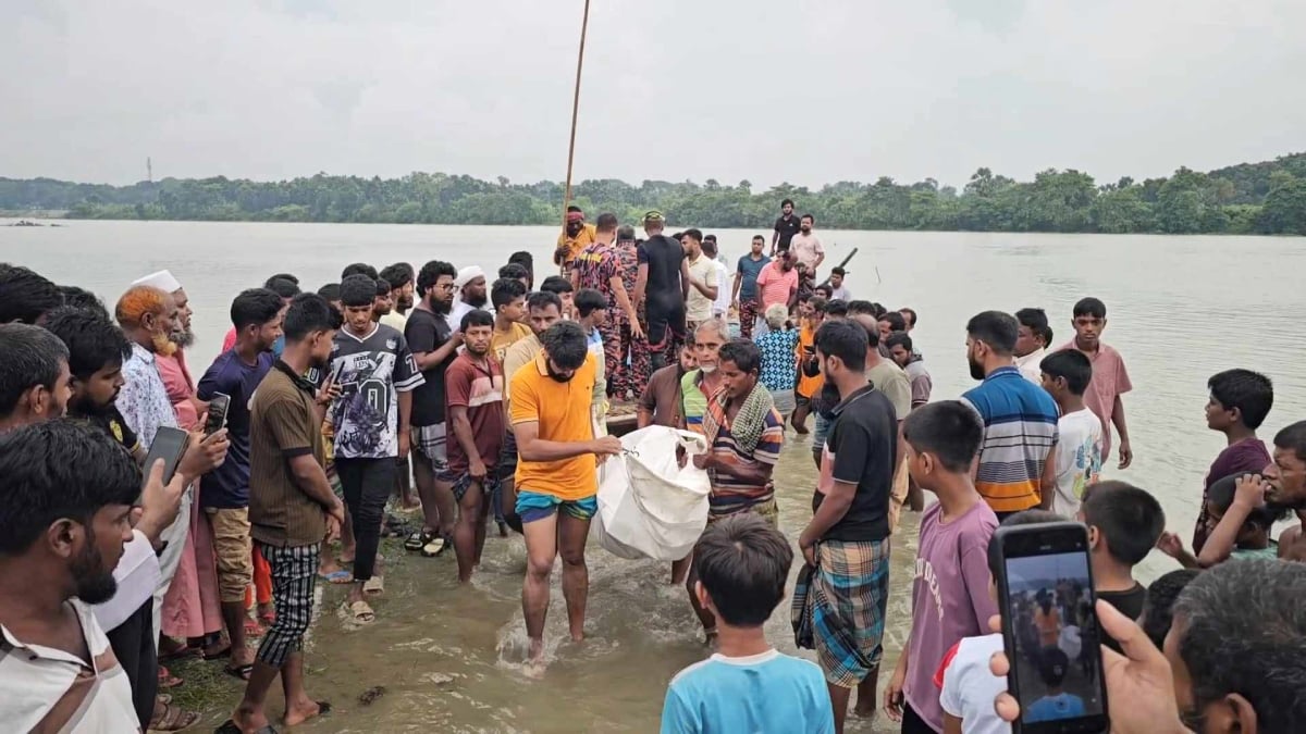 শীতলক্ষ্যায় ডুবে ৩ জনের মৃত্যু, নিখোঁজ ১