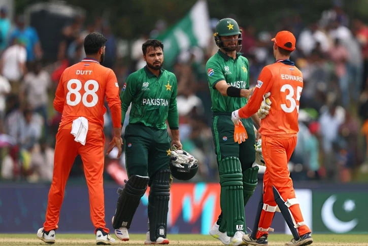 জয় দিয়ে বিশ্বকাপ শুরু পাকিস্তানের