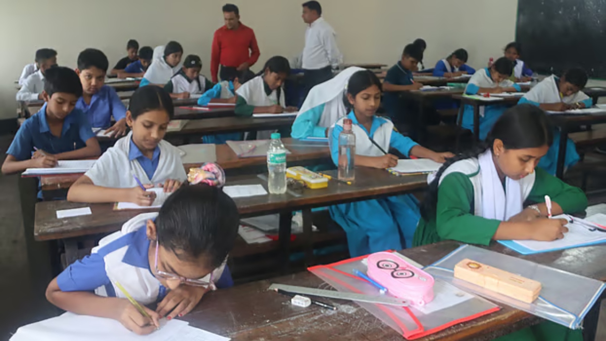 প্রাথমিক বৃত্তি পরীক্ষার ফল আগেই প্রকাশ: এক কর্মকর্তা বরখাস্ত