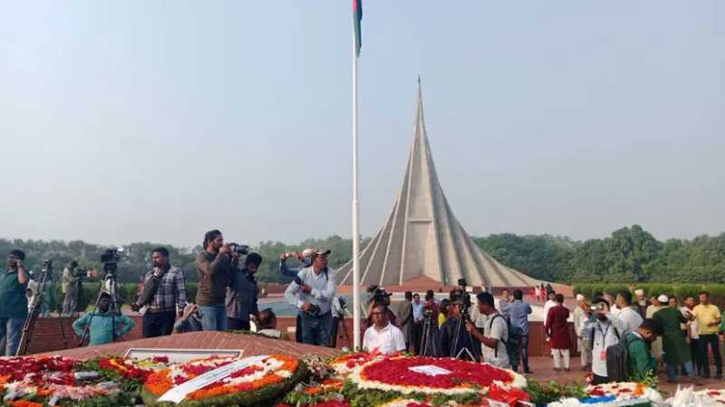 People from all walks of life gather at the memorial to pay tribute to the martyrs