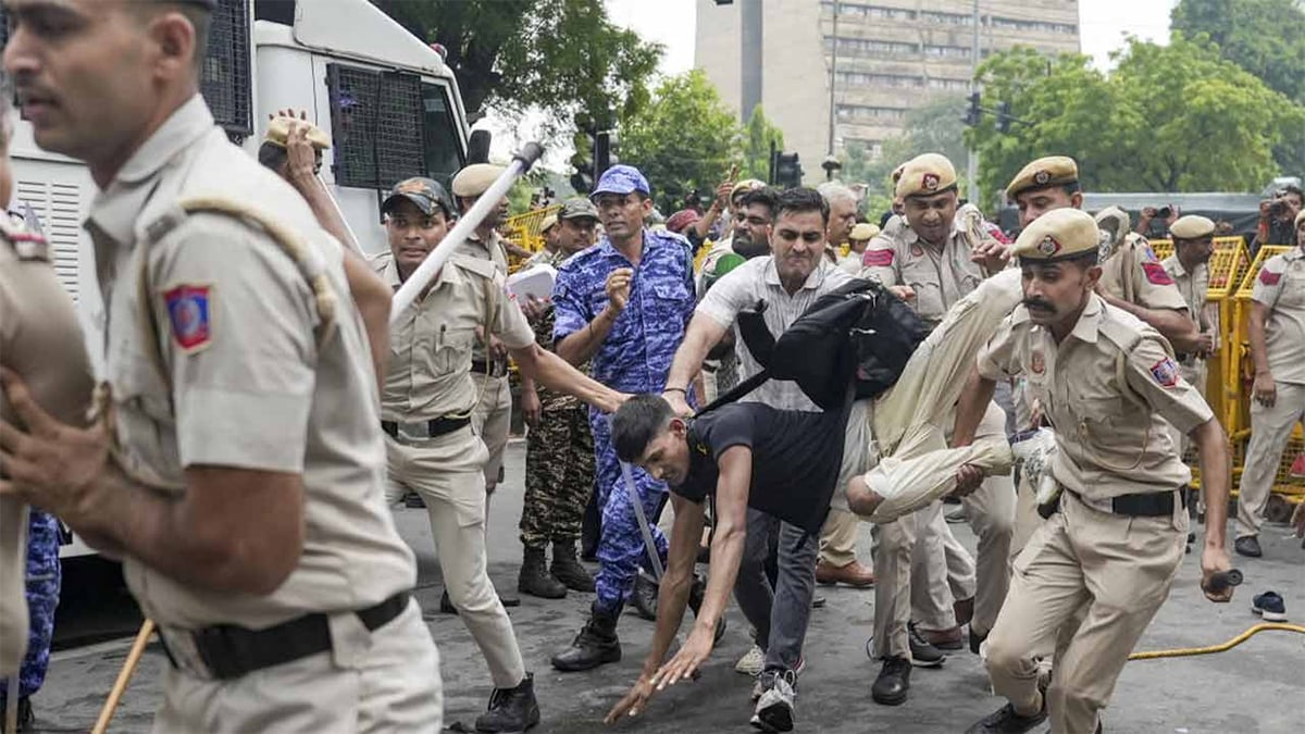 Police-Action-In-Front-Of-Jantar-Mantar-22-07-2026