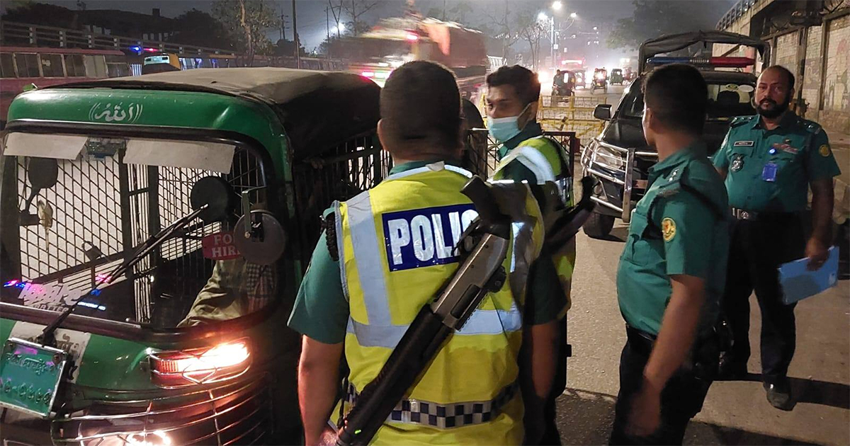 Police-Chek-Post-In-Dhaka-01-Photo-02-08-2025