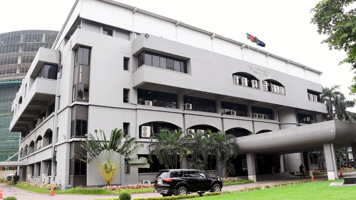 ৭ মাসে ৪৪১ পুলিশ মারধরের শিকার: পুলিশ সদর দপ্তর