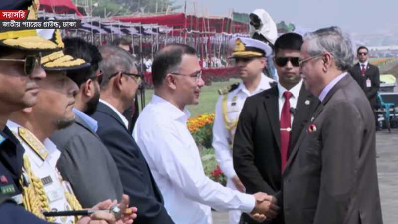 President and Prime Minister at the parade on the parade ground