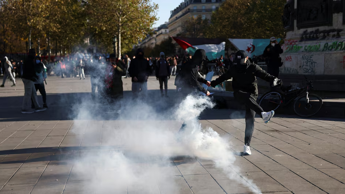 Protest-In-Paris-19-10-2026