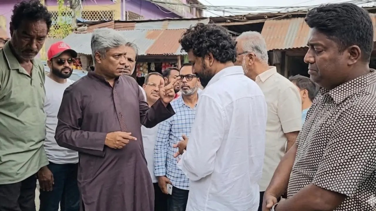 যশোরে বৈছাআ নেতা রাশেদের বাড়িতে হামলা, পরিদর্শনে জ্বালানি প্রতিমন্ত্রী