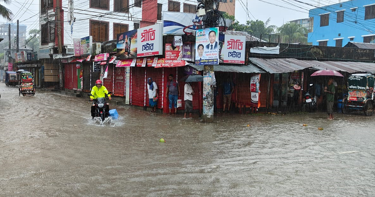 Rain Waterlog Flood News Photo 08-07-2025 (1)