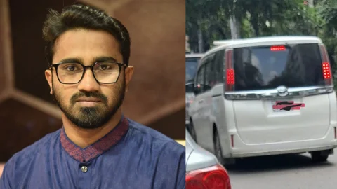রাশেদ খাঁনের (বাঁয়ে) দাবি, এই গাড়িতে চড়েই জামায়াতের প্রতিনিধিদল ভারতীয় গোয়েন্দা কর্মকর্তাদের সঙ্গে বৈঠক করতে গিয়েছিল। ছবি: রাশেদের ফেসবুক থেকে