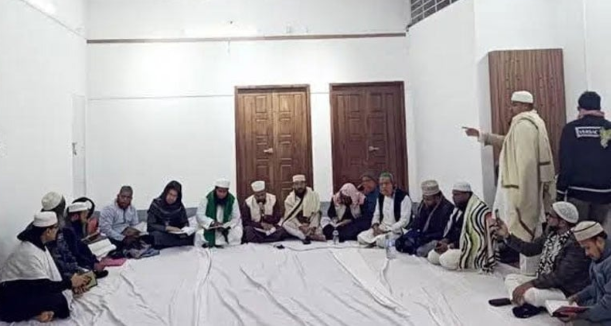 নয়াপল্টনে চলছে কোরআন খতম