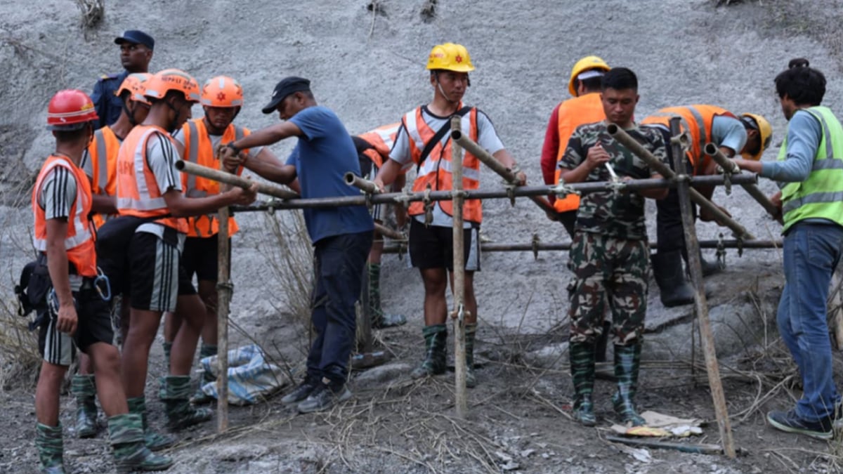 নেপালের আকস্মিক বন্যায় মৃতের সংখ্যা হাজার ছাড়াল, এখনো নিখোঁজ ৪ হাজার