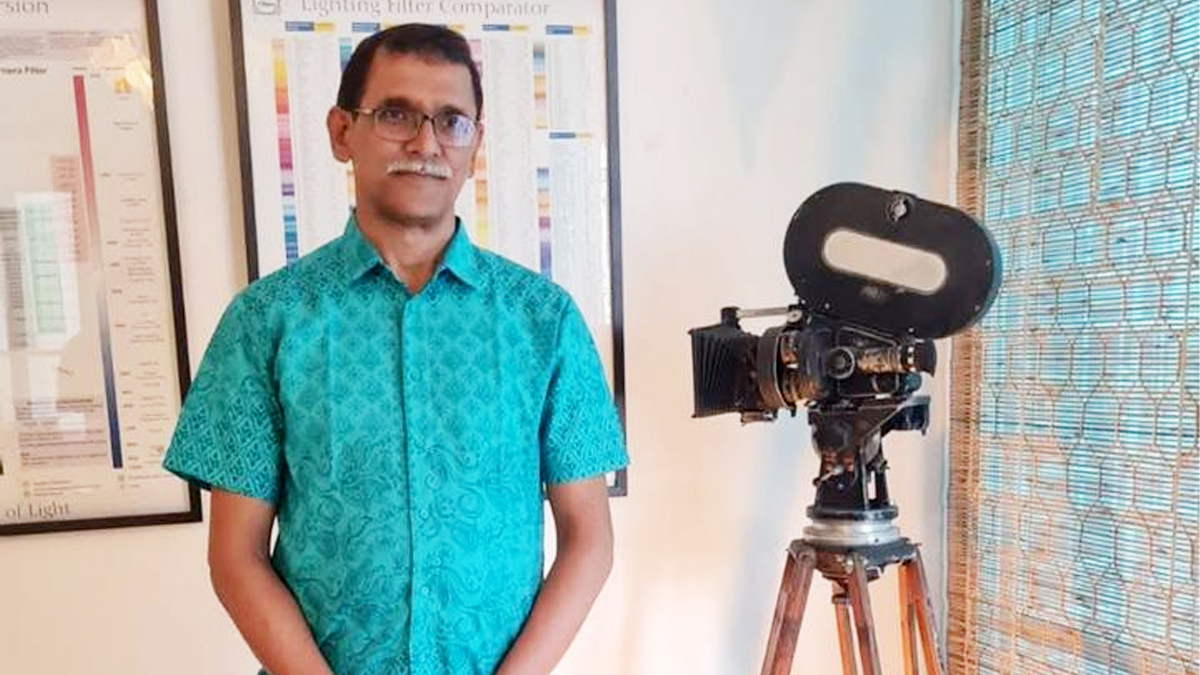 S-M-Golam-Kibria-With-Camera-Of-Behula-Movie-12-09-2025