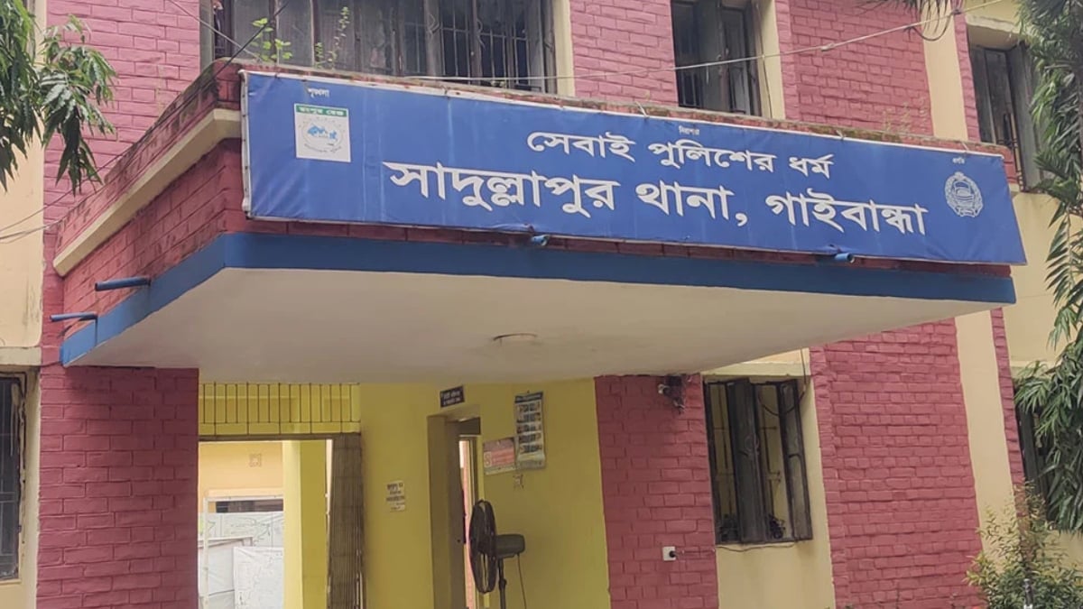 বিয়ের পর বাবার বাড়িতে ফিরে প্রেমিকের সঙ্গে বিষপান, তরুণীর মৃত্যু