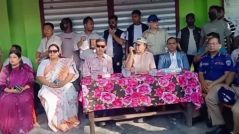 সোমবার সরকারি প্রতিনিধি দলের সঙ্গে বৈঠক করেছে সাজেক গণঅধিকার রক্ষা কমিটি ও সাজেক কারবারি অ্যাসোসিয়েশন। তবে বৈঠকে কোনো সমঝোতা আসেনি। ছবি: সংগৃহীত