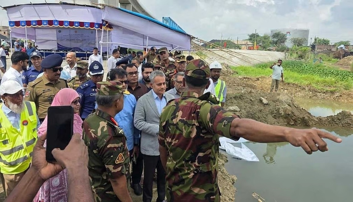 পদ্মা রেল সেতুর নিচে মাটি কাটা পরিকল্পনার স্বার্থেই, ঝুঁকি নেই: মন্ত্রী