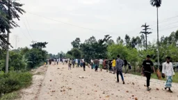 শেরপুরে মাইকিং করে ২ গ্রামবাসীর সংঘর্ষ, আহত পুলিশসহ অনেকে