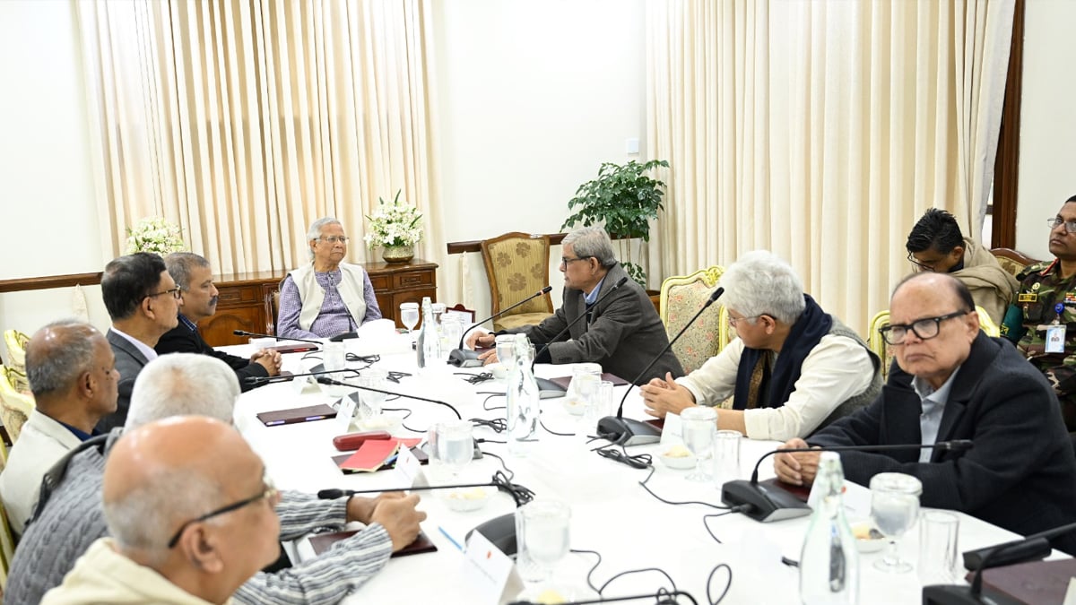 খালেদা জিয়ার মৃত্যুতে উপদেষ্টা পরিষদে শোকপ্রস্তাব গৃহীত