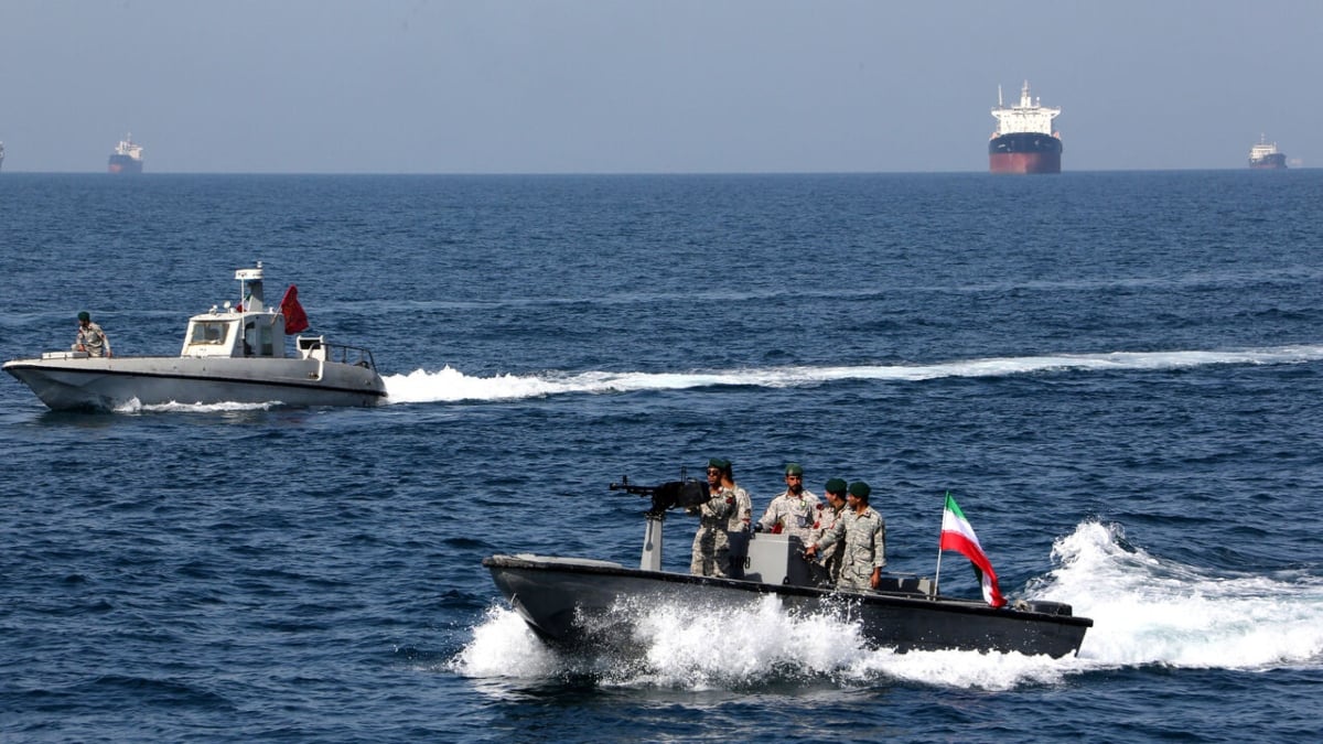 Strait-of-Hormuz (1)