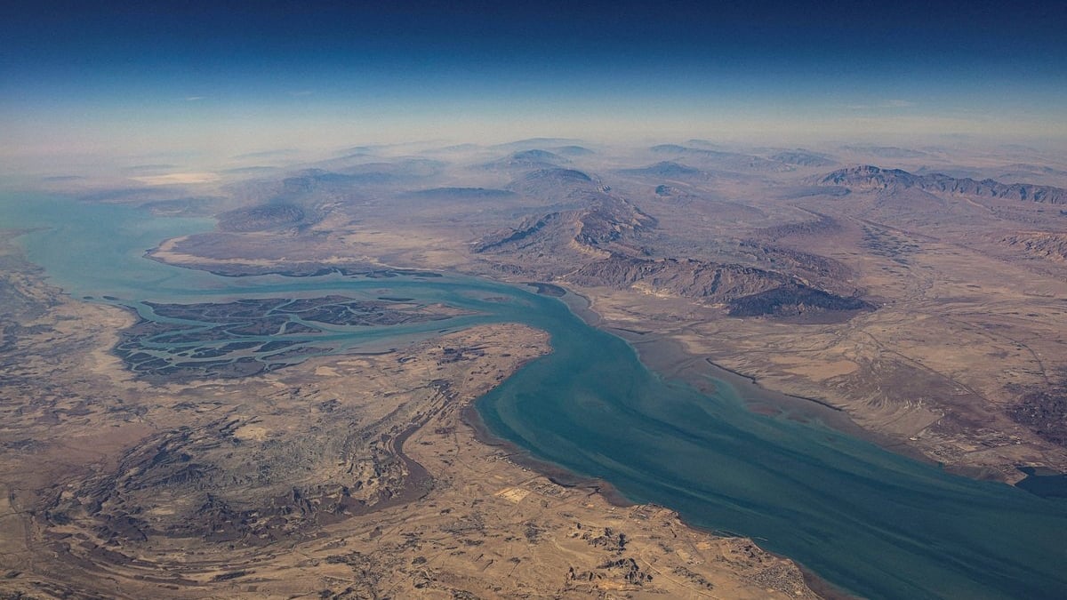 Strait-of-Hormuz (2)