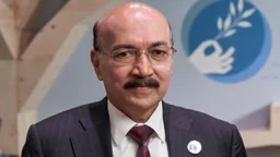 শেখ হাসিনার সাবেক সামরিক উপদেষ্টা তারিক সিদ্দিককে দুদকে তলব