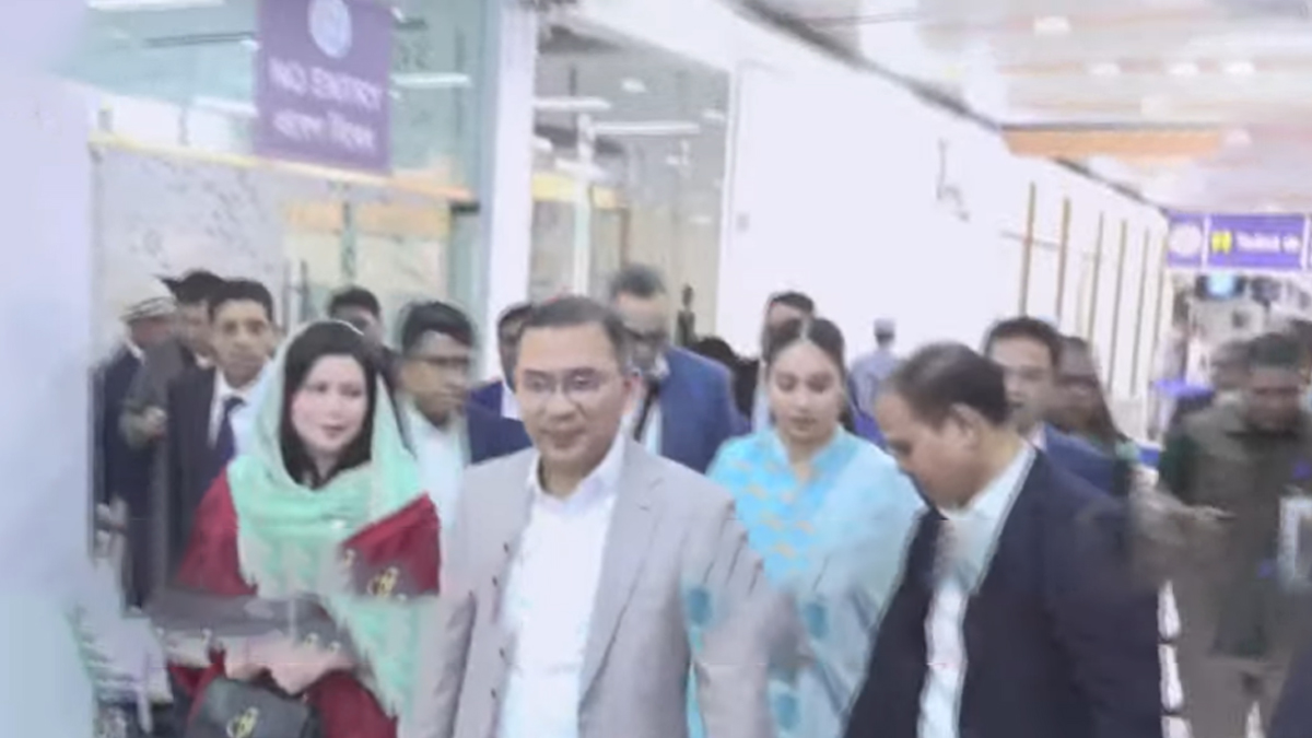 দেশের মাটিতে পা রাখলেন তারেক রহমান