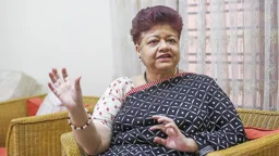 নিকাব বিতর্কে নিজের বক্তব্য জানালেন ঢাবি শিক্ষক তাসনীম সিরাজ